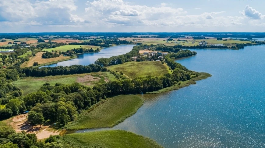 Jezioro Grajewko na Mazurach.